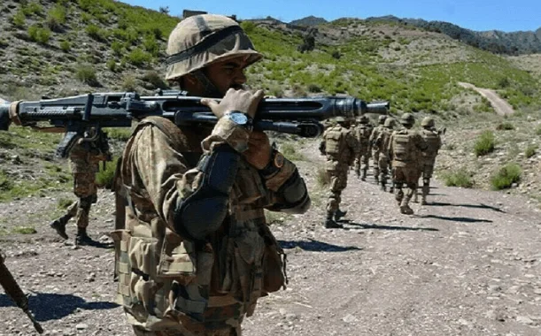 خیبر پختونخوا آپریشنز: 31 دہشت گرد ہلاک، امن قائم رکھنے کا عزم